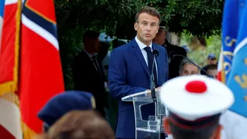 Emmanuel Macron îi avertizează pe francezi: „Marea schimbare va avea loc din toamnă”