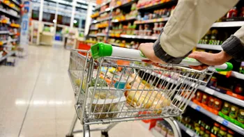 Cât s-a scumpit mâncarea în România: pe ce dăm cei mai mulți bani