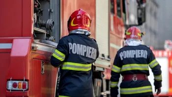 Incendiu la o pensiune din Vâlcea, unde erau cazați 41 de copii. Mai mulți dintre ei au avut nevoie de îngrijiri speciale