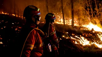 Peste 3.000 de oameni evacuați din cauza incendiilor din Franța. 400 hectare de teren au fost distruse