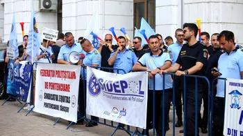 Polițiștii și angajații închisorilor din România ies în stradă. Proteste în fața Guvernului