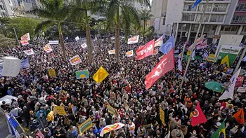 Proteste în Ungaria. Oamenii au ieșit în stradă după o decizie controversată a Guvernului