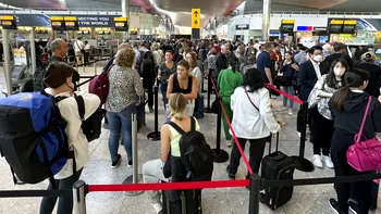Gata, criza aeroporturilor a întrecut orice limită. Compania aeriană care te sfidează din start