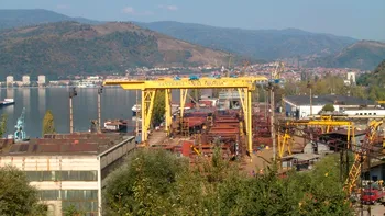 Explozie pe șantierul naval din Orșova. A fost activat planul roșu de intervenție