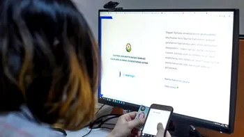 Ce spune Poliția despre ultimul tip de înșelătorie. Ce ascund, de fapt, SMS-urile în care se anunță întreruperea gazelor și a curentului