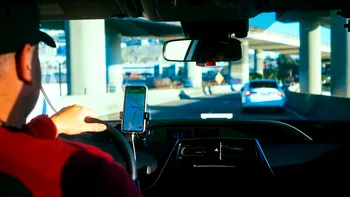 Peste 800 de șoferi munceau la negru pentru o firmă de ride-sharing din București. Amenda colosală primită
