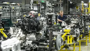 Industria auto nu reușește să scape de probleme: cine generează o nouă criză