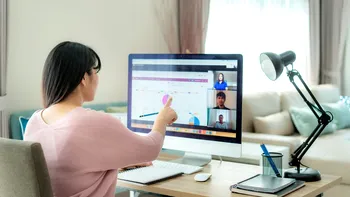 Telemunca sau munca de acasă. Ce ar trebui să știi despre diferențele dintre ele și ce implică