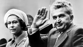 Regina Elisabeta a II-a și Ceaușescu: vizita oficială în care au “salvat-o” tufișurile regale: Nicolae și Elena, “din alt film”