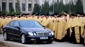 „Să faci ce zice popa, nu ce face popa”. De unde vine expresia și ce semnifică ea, de fapt