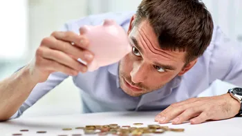 Salariații de lux ai României, loviți frontal de criză: acum văd și ei ce înseamnă viața grea