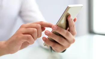 S-a dus vremea când românii cumpărau ultimul răcnet de telefon: acum e la modă să-ți iei smartphone la mâna a doua