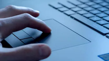 Ce faci dacă nu-ți „merge” touchpad-ul de la laptop: soluții simple ca să-l poți folosi