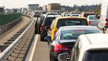 Transportul românesc, o problemă care scoate peri albi șoferilor, dar și Guvernului: e nevoie de bani grei să ajungem ca în afară