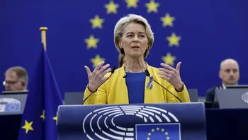 Ursula von der Leyen prezintă măsurile de urgență luate de UE. Cel mai important discurs din an: „Trebuia să îi ascultăm pe cei care îl cunosc pe Putin”. Olenka Zelenska, invitată de onoare