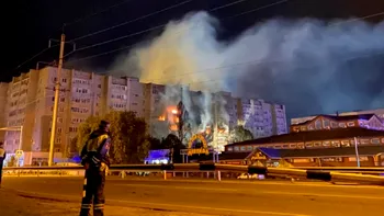 Avion militar prăbușit într-un oraș din Rusia. Ce iau în calcul anchetatorii, primele detalii despre cauza tragediei