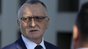 Casa Regală i-a retras distincția „Nihil Sine Deo” lui Sorin Cîmpeanu. Unde nu mai apare numele său după scandalul de plagiat