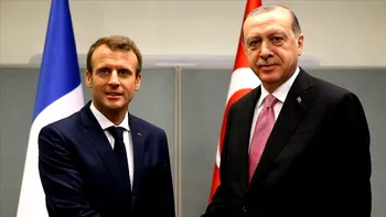Erdogan, glumă despre relația cu Macron: „Soțiile noastre se înțeleg bine, noi nu”