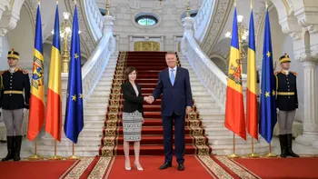 Maia Sandu, alături de Klaus Iohannis în Parlament. Președintele Moldovei cere ajutorul Bucureștiului