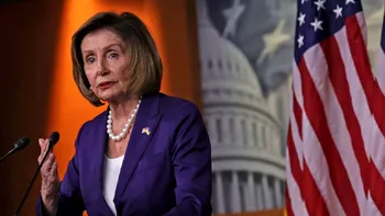 Agresorul care l-a atacat pe soțul lui Nancy Pelosi voia să o ia ostatică pe președinta Parlamentului. Dezvăluirile FBI