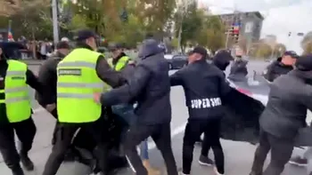 Proteste violente la Chișinău. Opoziția încearcă să dărâme actuala conducere, planul pus la cale de personalităţi „sulfuroase”