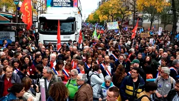 A doua grevă la nivel național în Franța. Țara, blocată de protestatari