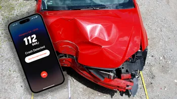 Doar iPhone 14 să nu ai: cum te trezești că sună la 112, Salvare, Poliție, ”de nebun”