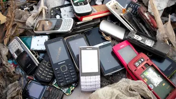 Ce se întâmplă cu telefonul mobil, după ce renunți la el: cimitir de amintiri, până aproape de Lună