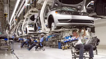 Uniunea Europeană vrea să ajute producătorii auto: planul prin care rămân importanți pe piață