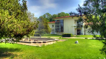 Locul din România unde „întinerești”: Ascuns departe de ochii lumii, prinți, vedete și președinți vin aici ca să se trateze de bătrânețe