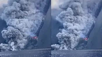 VIDEO Vulcanul Stromboli din Italia a erupt, dezlănțuind un val de fum și lavă. Este alertă portocalie de mișcări seismice