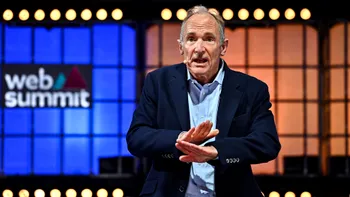 Tim Berners-Lee, cel care a inventat internetul pe care-l folosim cu toții, crede că viitorul acestuia constă în descentralizare: ce spune despre Web3