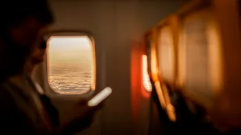 6 sfaturi pentru zborul cu avionul venite direct de la însoțitorii de bord. Este greșit sau nu să aplauzi la aterizare?