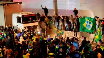 Foto + Video. Proteste uriașe în Brazilia. Victoria lui Lula da Silva a divizat țara, oamenii cer renumărarea voturilor