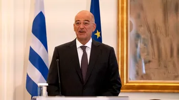 Gest șocant al ministrului de externe grec. Ce a făcut la scurt timp după ce a ajuns în Libia