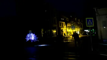 Moldova a rămas în beznă după bombardamentele Rusiei în Ucraina. Pană de curent masivă în mai multe raione
