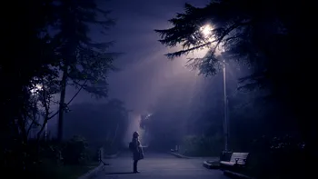 Un obiect misterios pe cerul nopții a aprins imaginația oamenilor. Momentul a fost filmat și a devenit viral pe internet VIDEO