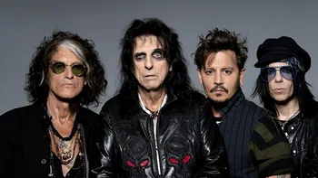 Hollywood Vampires revin în București: cât costă să-i vezi live pe Johnny Depp și Alice Cooper