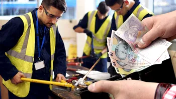Sunt cele mai căutate locuri de muncă din an: salariu de 4500 de lei pentru românii care fac asta