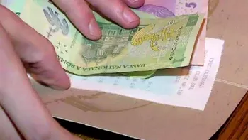 Obligatoriu de la 1 ianuarie pentru toți românii: ce apare pe nota de plată, ce implică bacșișul în România