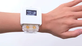 Ceasul inteligent “viu”: cum funcționează smartwatch-ul bizar