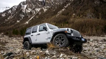 Stellantis nu are parte de o pauză: Jeep recheamă un număr uriaș de vehicule