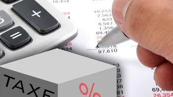Noi taxe pentru angajați, pensionari și freelanceri: vei rămâne cu bani mai puți, trebuie să dăm toți mai mulți bani la stat, indiferent cum îi câștigăm