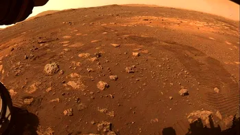 NASA a descoperit un 'urs' pe Marte: imaginile care declanșează pareidolia pe internet
