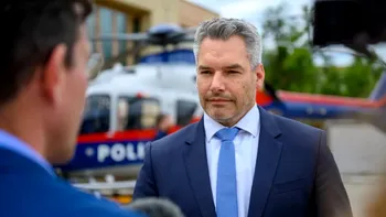 Karl Nehammer, noi precizări despre migranți. Mesajul cancelarului a împărțit Austria în două tabere
