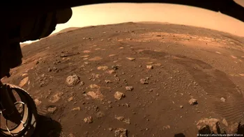 Forme bizare, pe Marte: ce au descoperit cei de la NASA în craterele Planetei Roșii