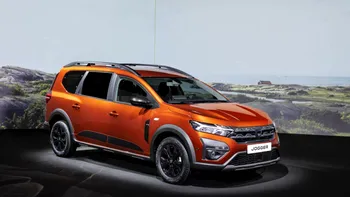 Dacia începe 2023 în forță: cât costă noul Jogger hibrid