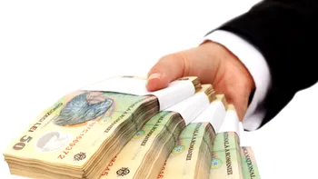 Mai multe zile libere de la stat, dar și salarii mai bune: angajații români desfac șampania la început de an