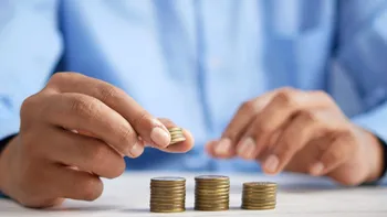 „Echitatea fiscală”, tot mai aproape de a deveni realitate. Ce este impozitul suplimentar și cine va plăti 15% către stat