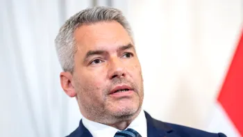 Austria amenință cu o blocadă în disputa privind migrația. Nehammer cere protejarea frontierelor externe UE